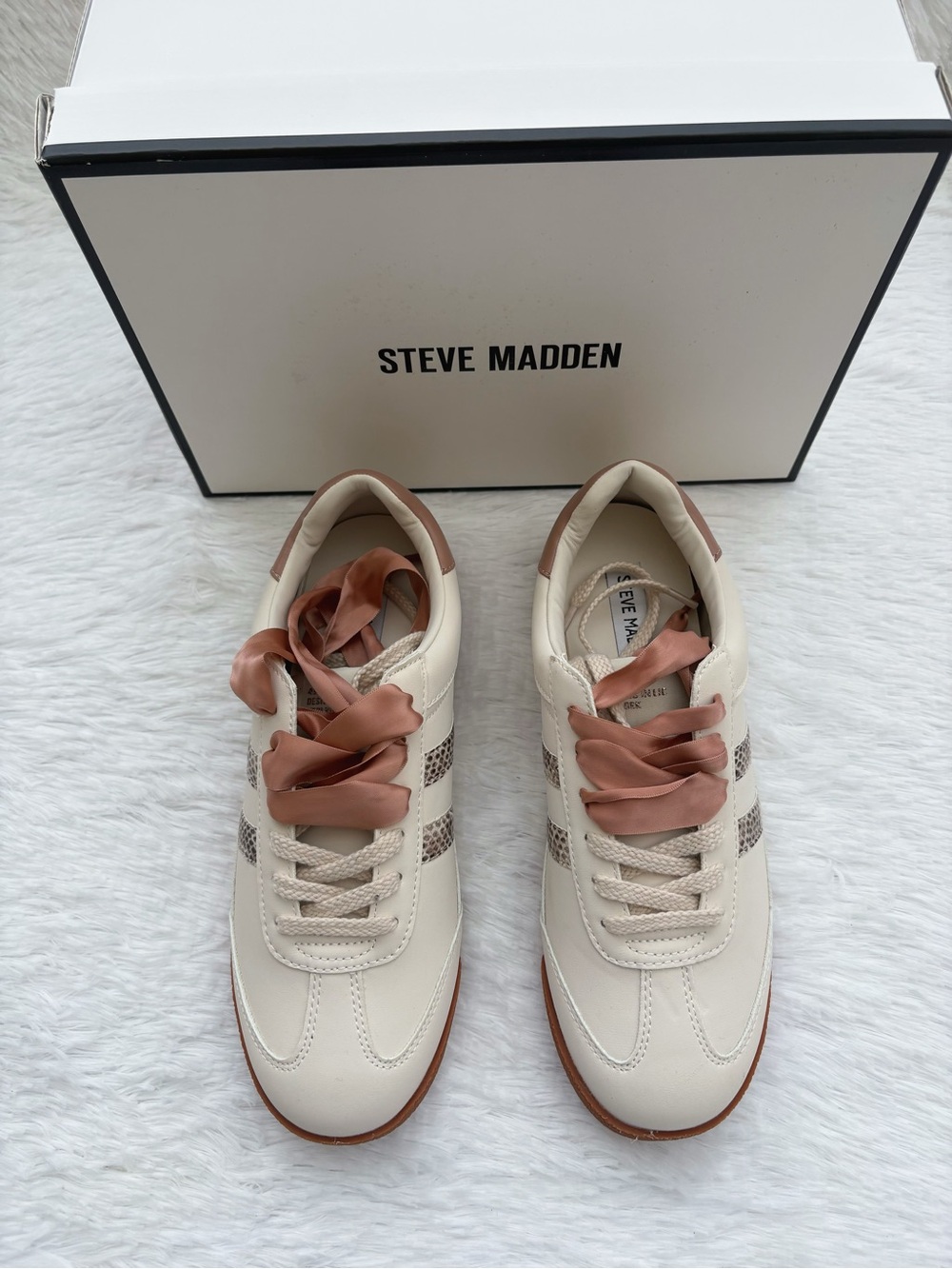 Steve Madden Nirvanna Sneaker